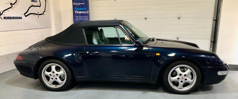 PORSCHE 911