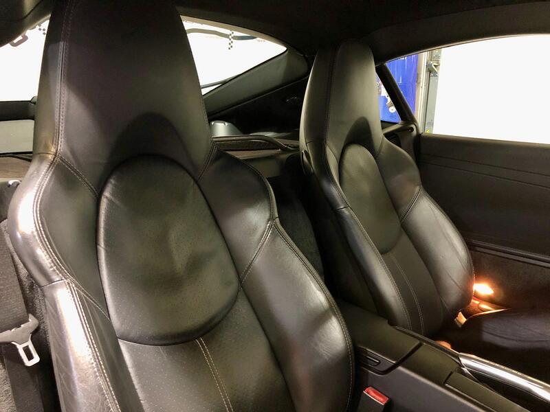 PORSCHE CAYMAN