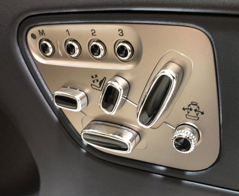 JAGUAR XKR