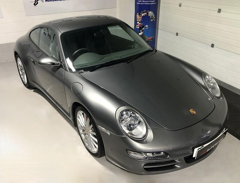 PORSCHE 911