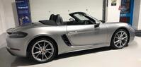 PORSCHE 718