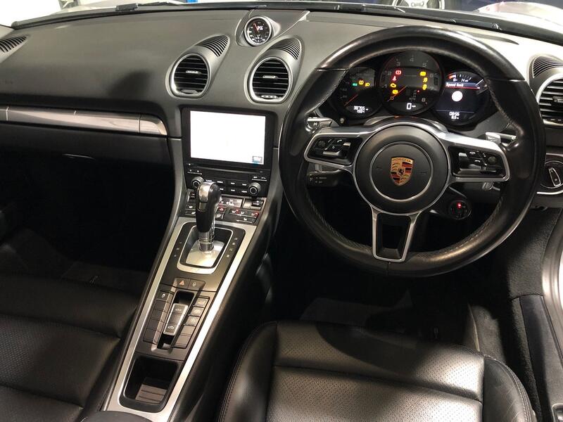 PORSCHE 718
