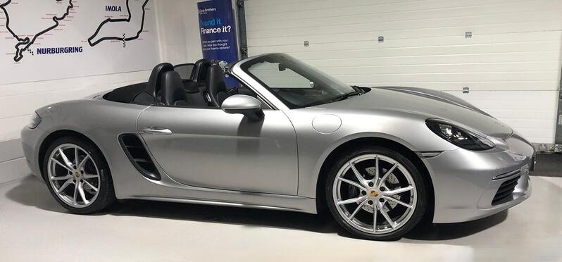 PORSCHE 718