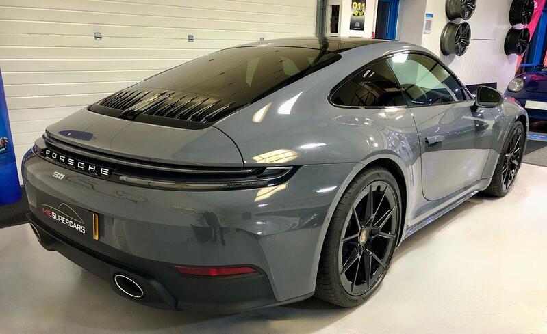 PORSCHE 911