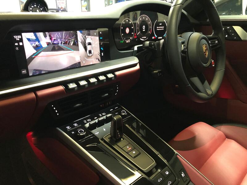 PORSCHE 911