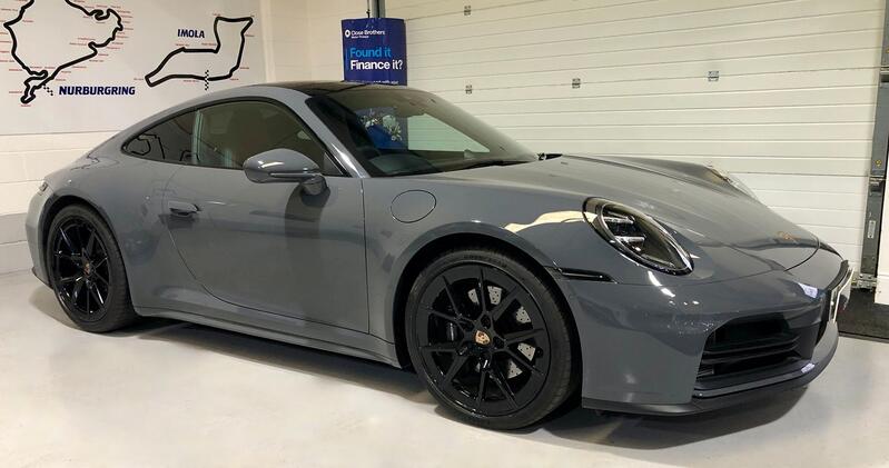 PORSCHE 911