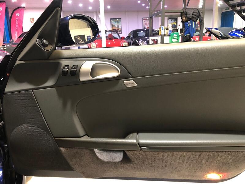 PORSCHE BOXSTER