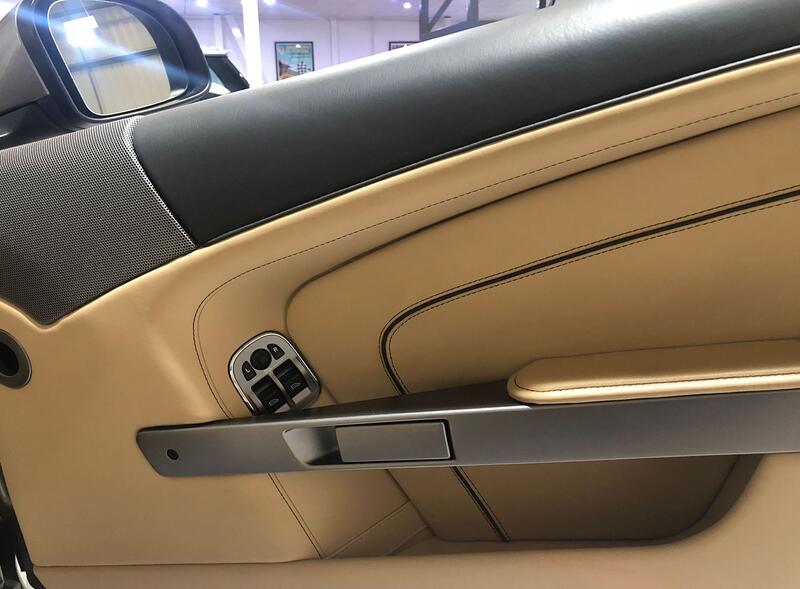 ASTON MARTIN VIRAGE