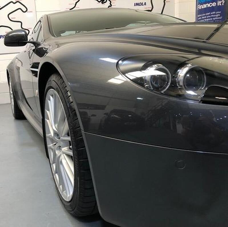 ASTON MARTIN VANTAGE