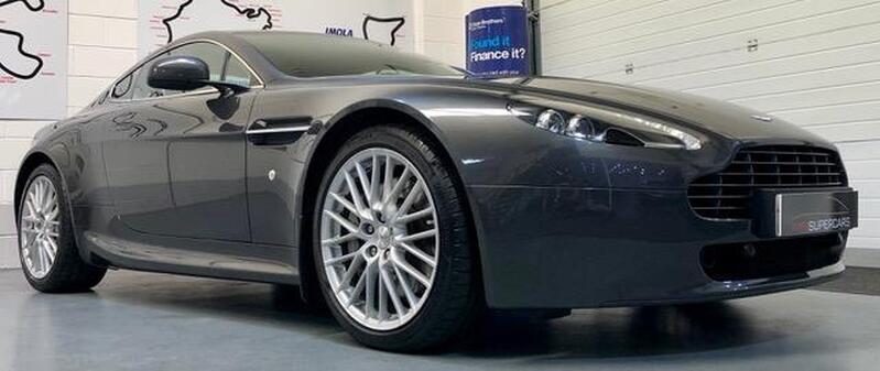 ASTON MARTIN VANTAGE