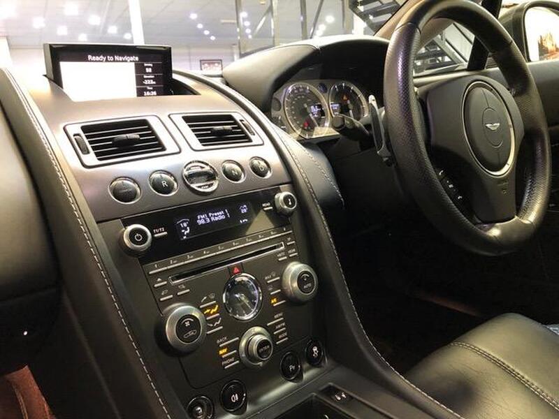ASTON MARTIN VANTAGE