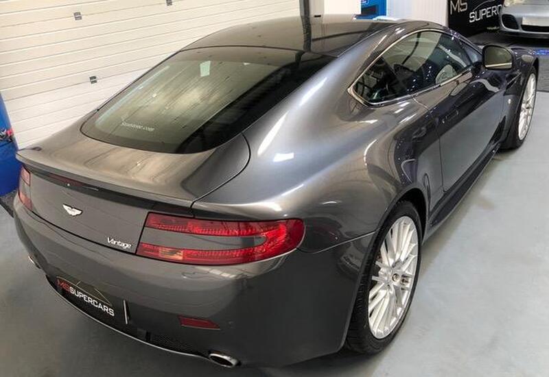 ASTON MARTIN VANTAGE