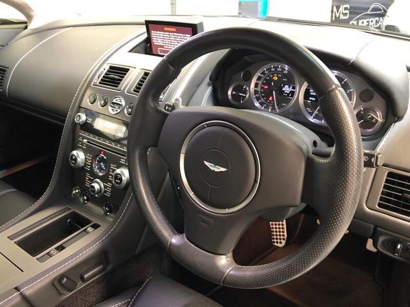 ASTON MARTIN VANTAGE