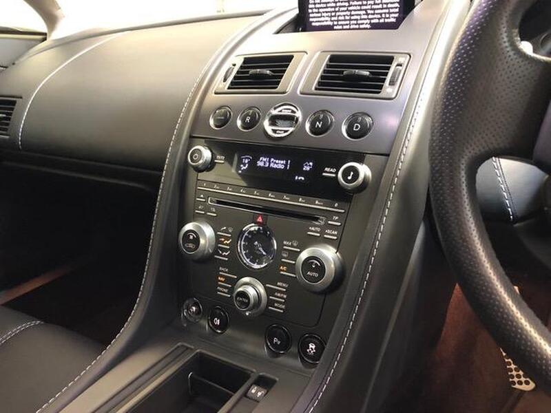ASTON MARTIN VANTAGE