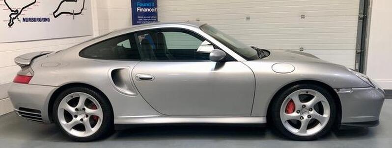 PORSCHE 911