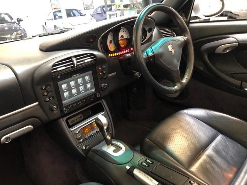 PORSCHE 911