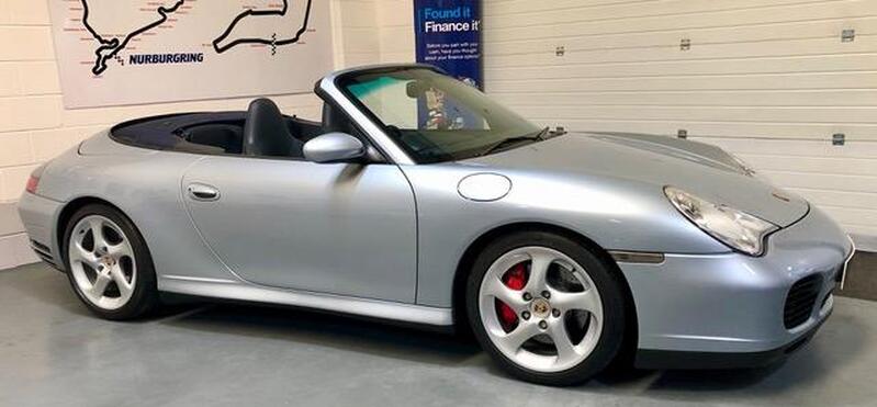 PORSCHE 911