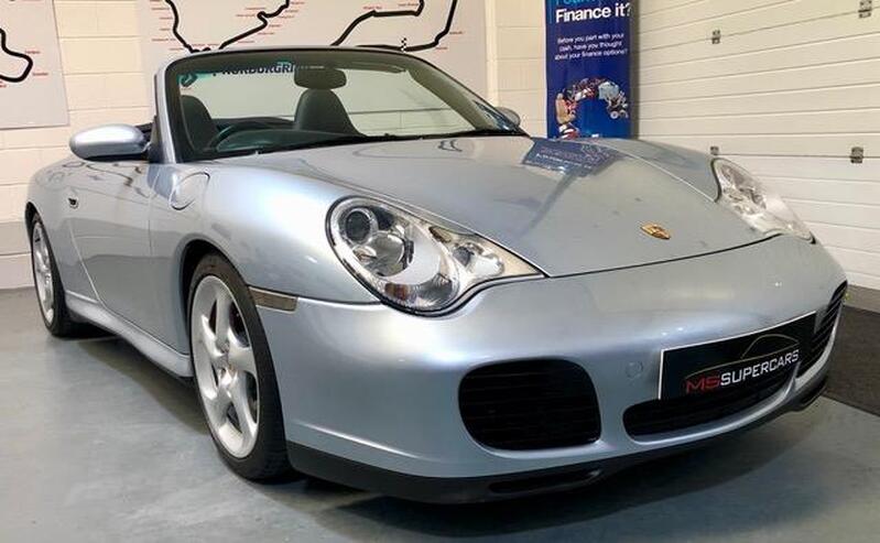 PORSCHE 911