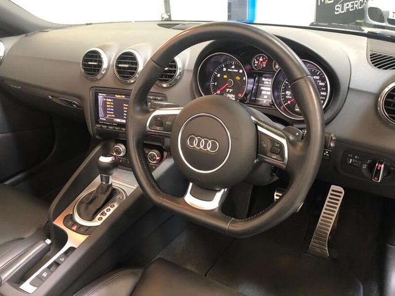 AUDI TT