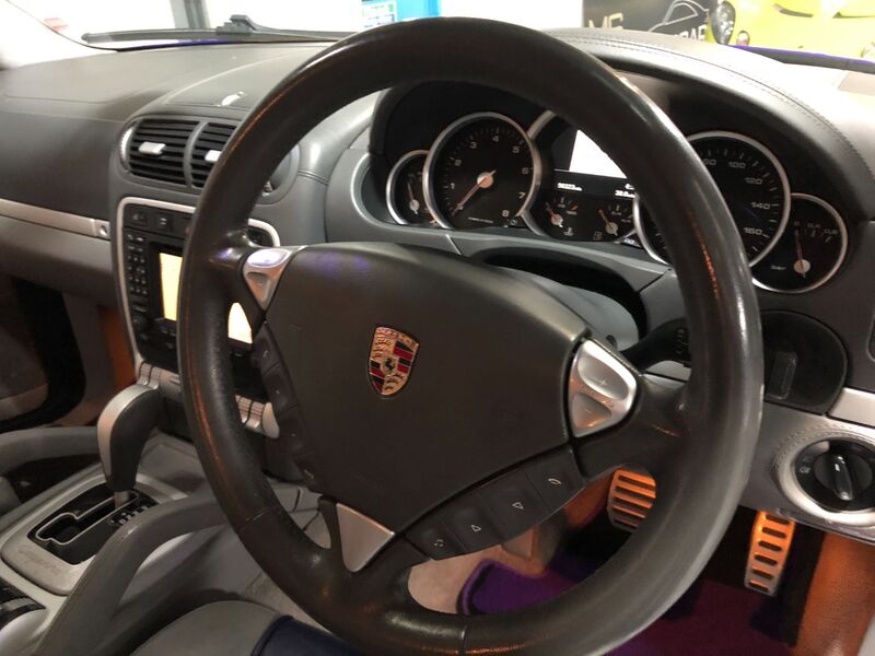 PORSCHE CAYENNE