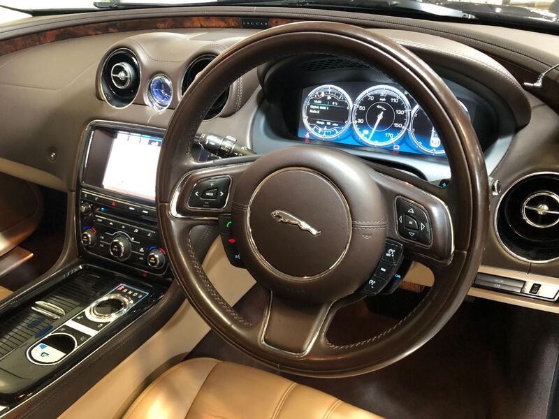 JAGUAR XJ