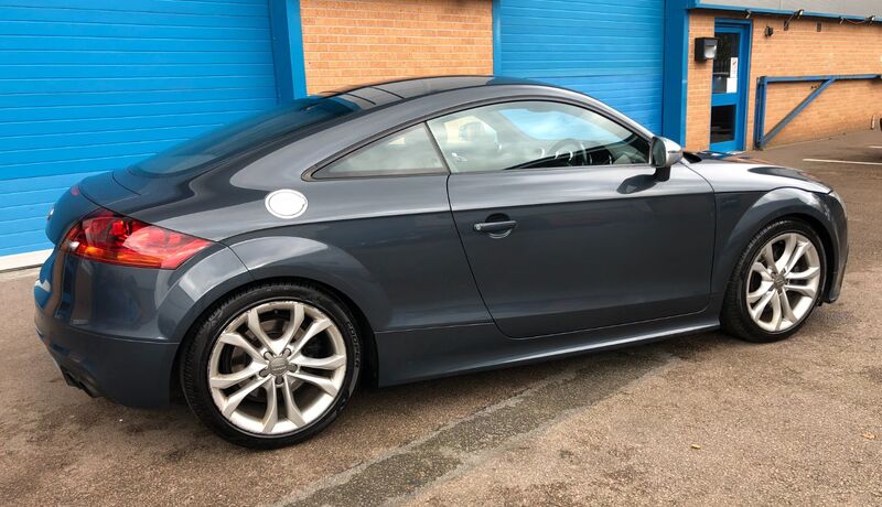AUDI TT