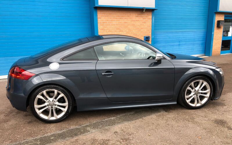 AUDI TT