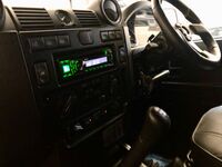 LAND ROVER DEFENDER 90