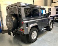 LAND ROVER DEFENDER 90
