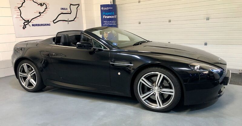 ASTON MARTIN VANTAGE