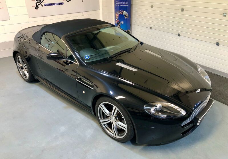 ASTON MARTIN VANTAGE
