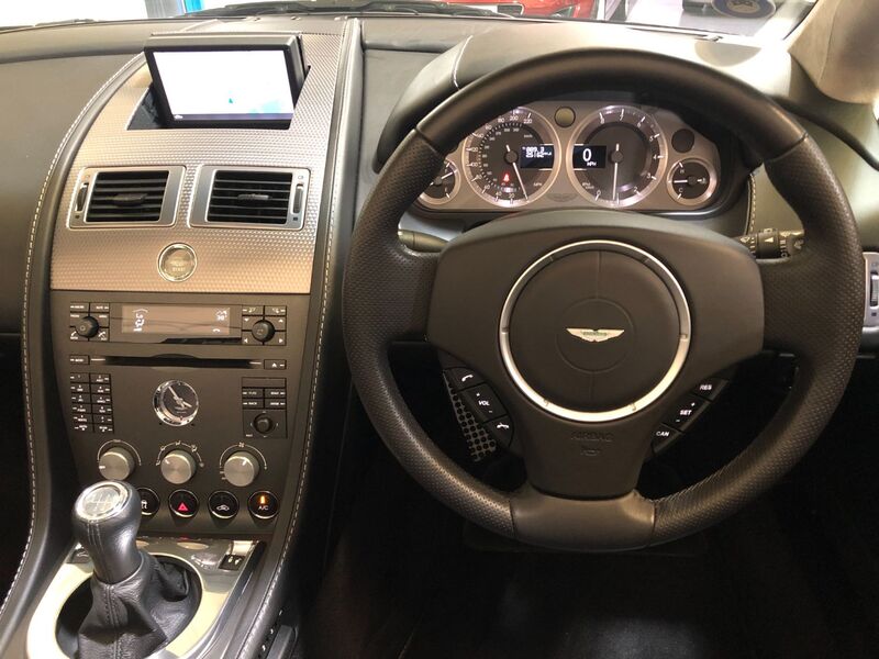 ASTON MARTIN VANTAGE