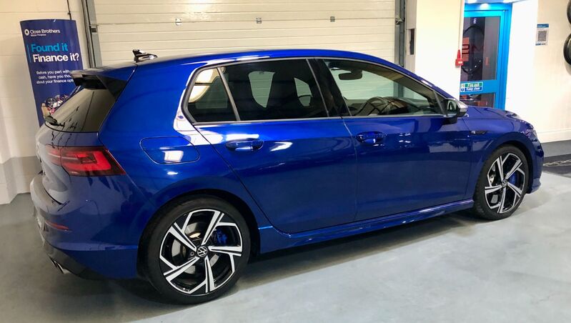VOLKSWAGEN GOLF